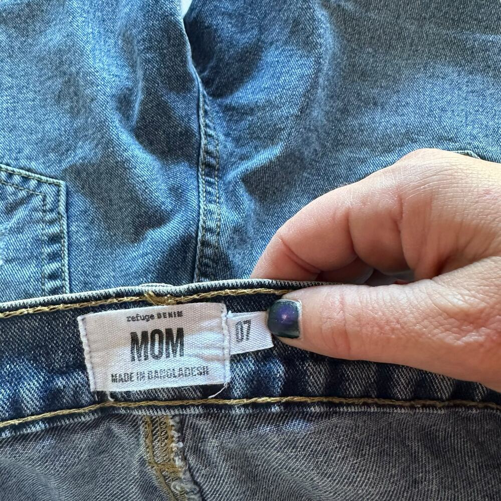 Womens Jeans Size 7 Blue Denim Mom Medium Weight High Waist Distressed Trendy - Picture 7 of 10